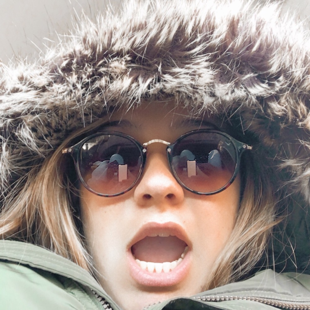 Meet your Posher, Sandy